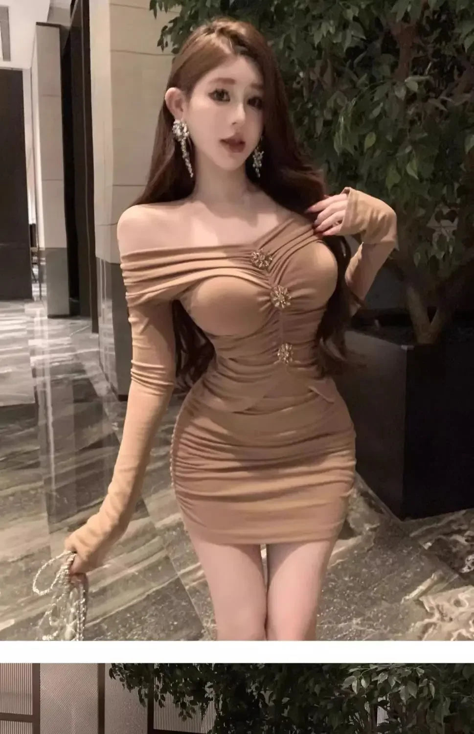 Chic and Atmospheric One-shoulder Pleated Long-sleeved Hip-covering Dress with Pure Lusty Style for a Date
